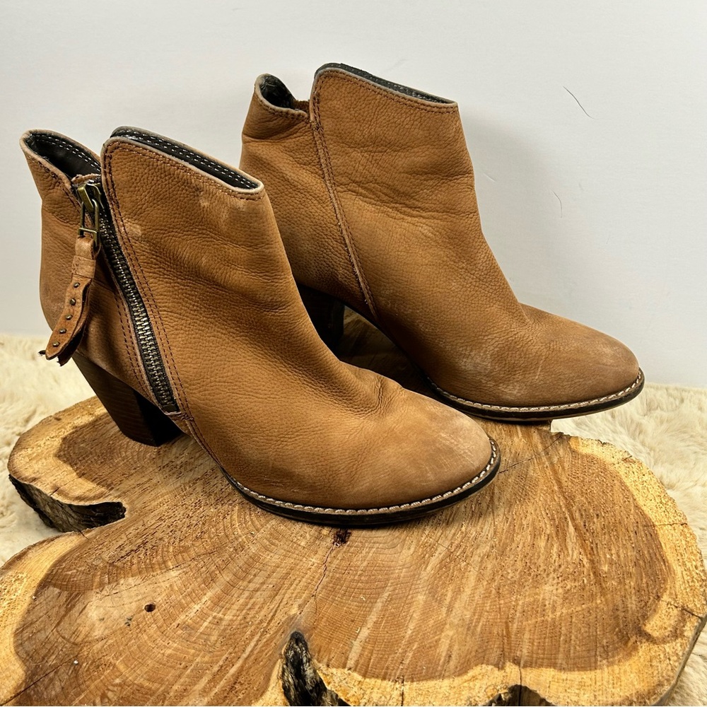 Steve Madden‎ Brown Ankle Booties with Suede Finish